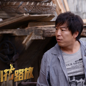 日本男人吮乳吃奶A片免费
